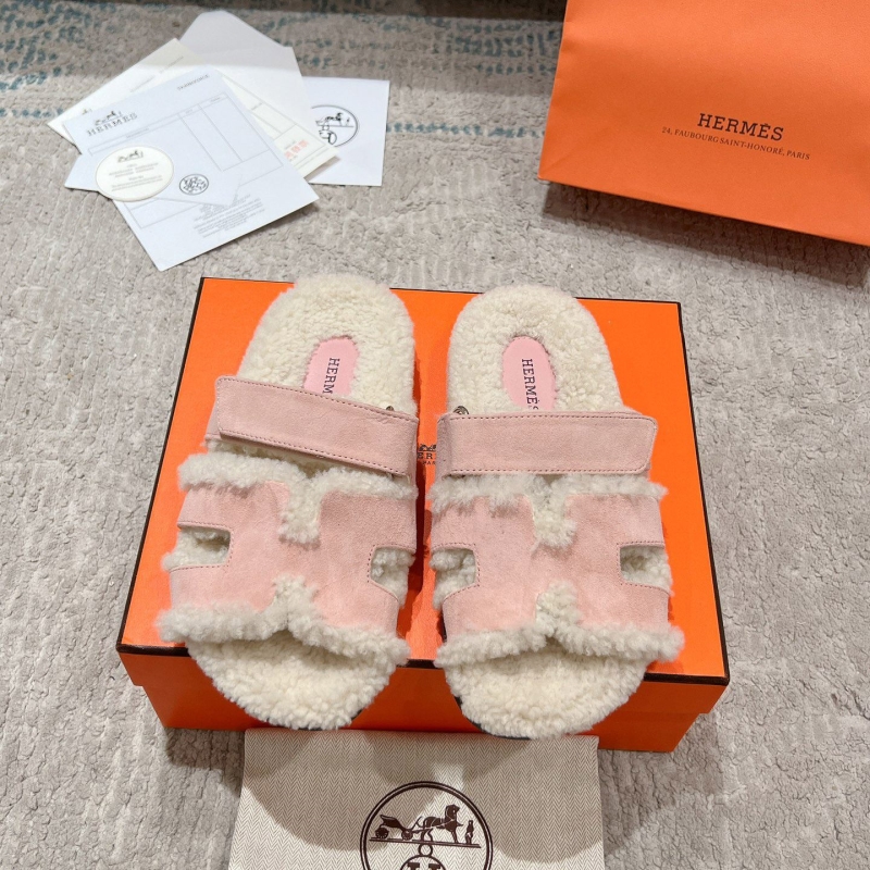 H**mes slippers